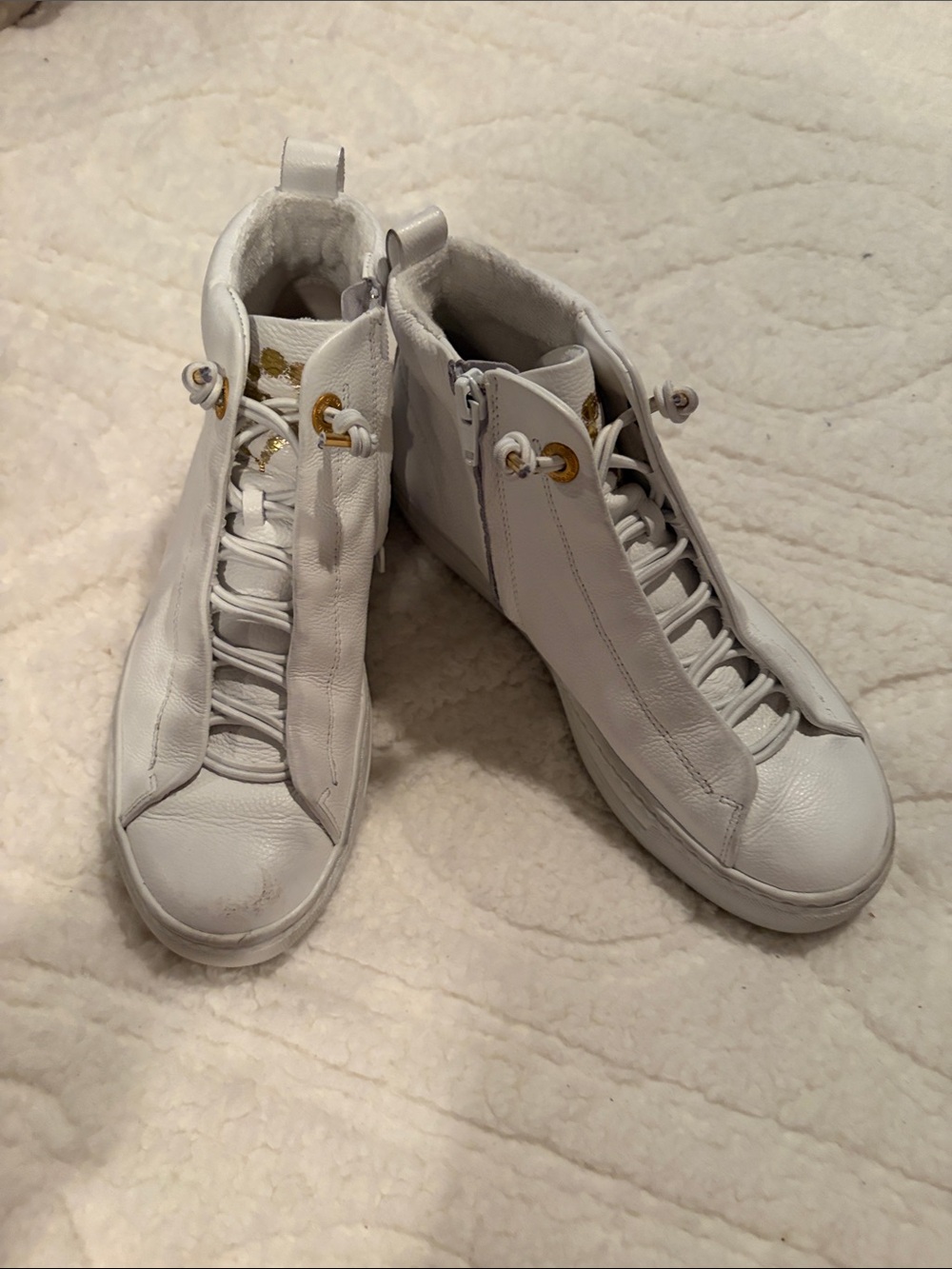Paul Green White Leather High-Top Sneakers with Gold Eyelets